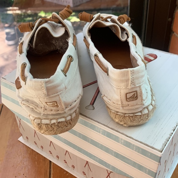 NWOT, Sperry espadrille style in ivory/ / lace trim jute trim - Picture 4 of 7